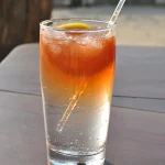 Rock Shandy mit Angustura bitter